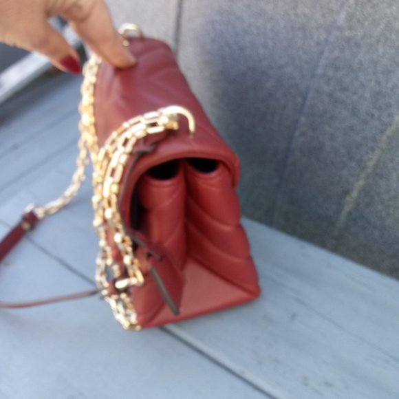 Michael Kors Cece Chevron Quilted Leather Chain Medium Shoulder Bag Purse Berry - Picture 3 of 13